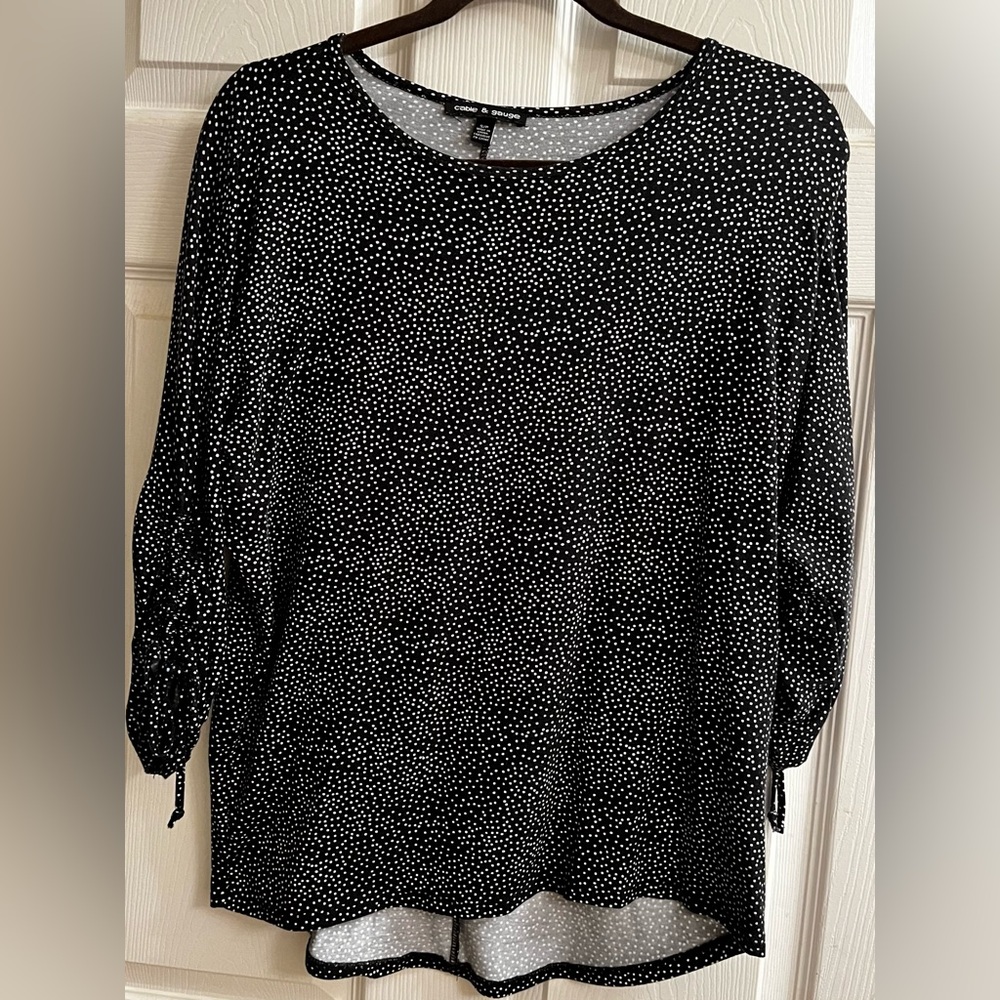 CABLE & GAUGE~Black and White Polka dot blouse~ S-P